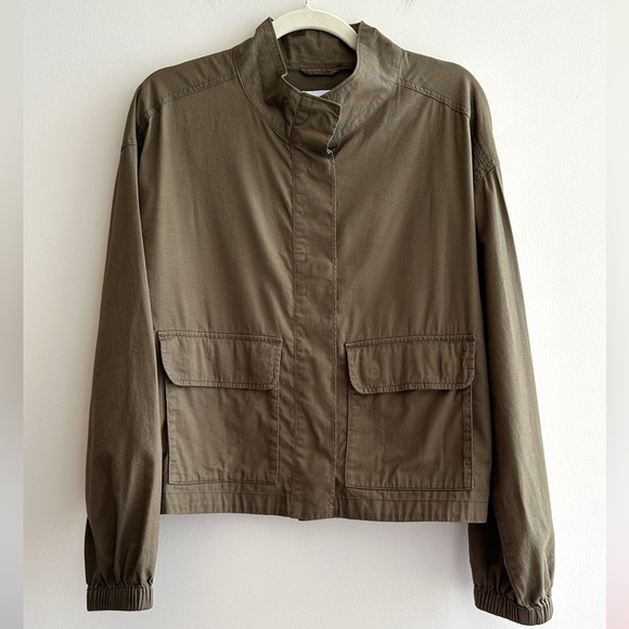 Old Navy Army Green Utility Cropped Jacket, Size Large - Picture 2 of 15